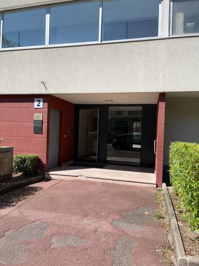 Appartement 3 Pieces Pour 1 A 5 Voyageurs Rillieux-la-Pape Exteriör bild